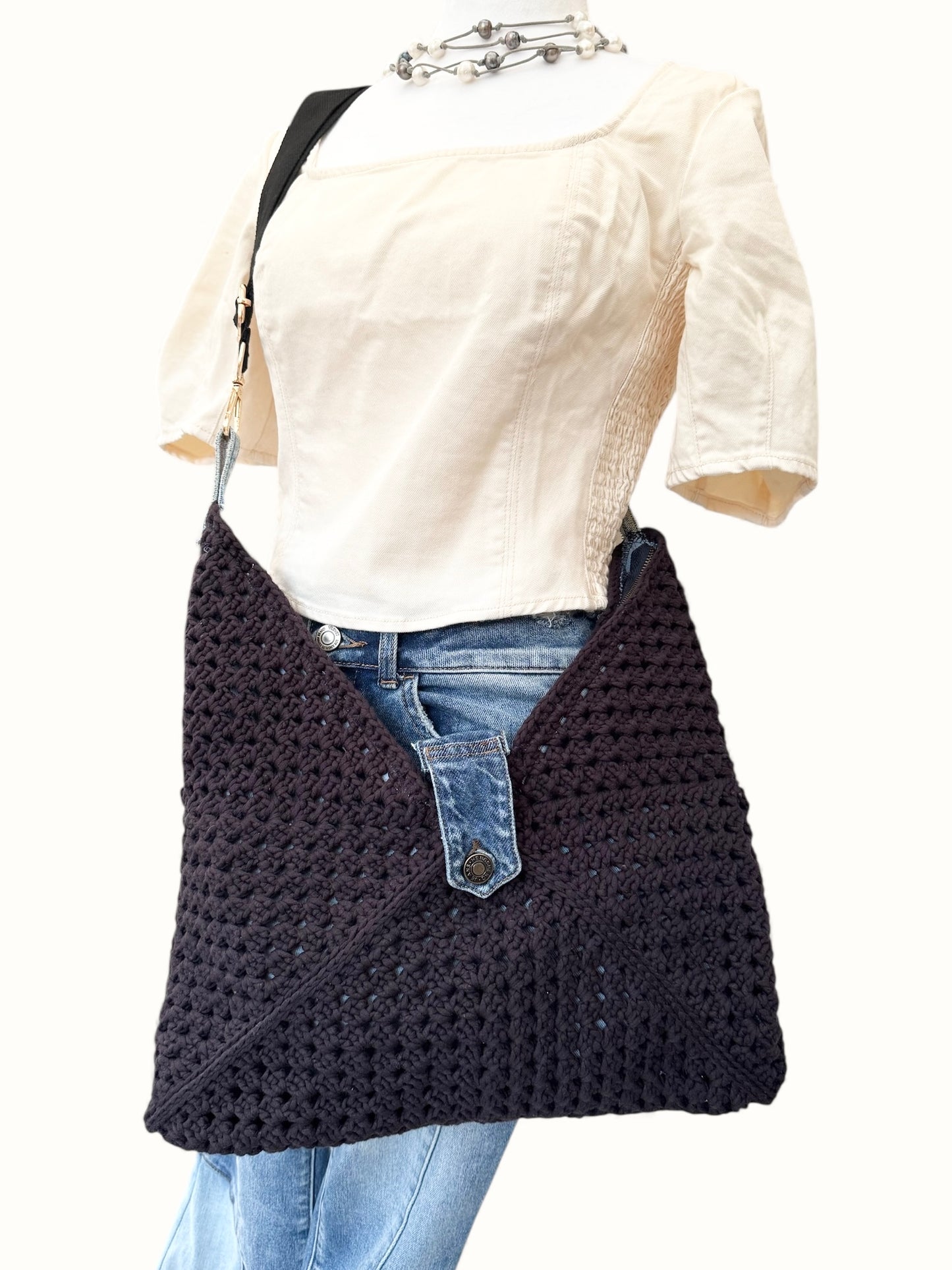 Midnight LUNA hand crochet bag